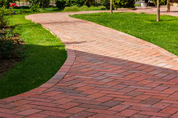 Best Affordable Driveway Paving  in Clinton, IA